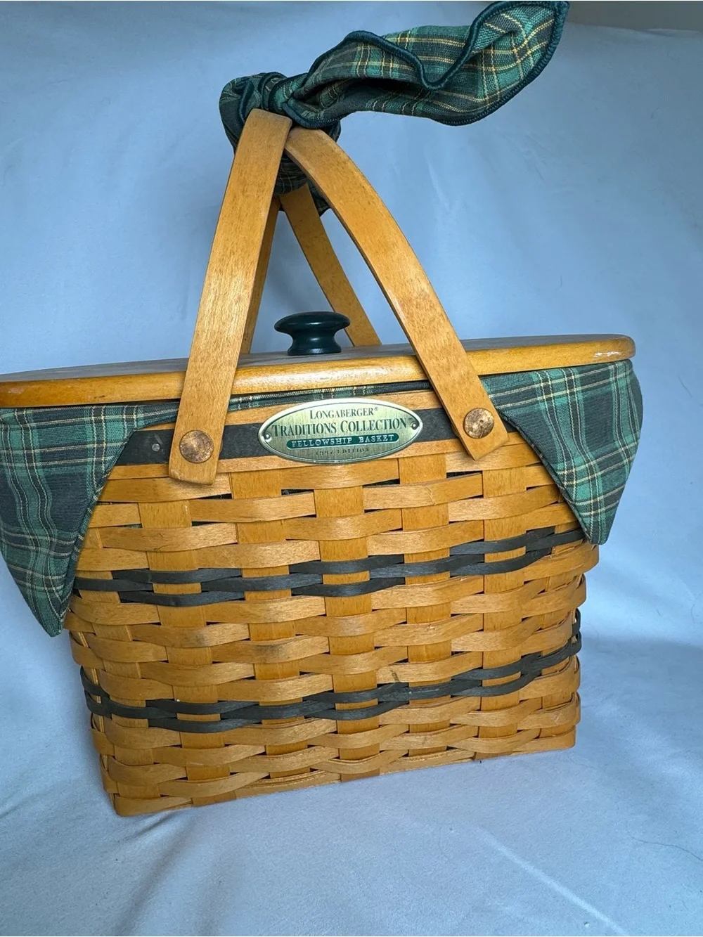 VTG 1997 Longaberger Traditions Collection Fellowship Basket with Lid and Liner